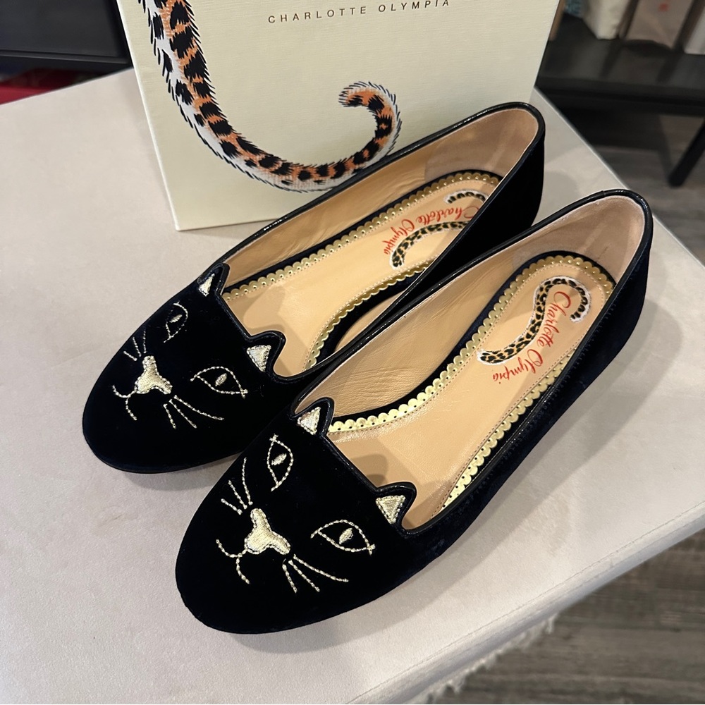 Celebrities Love - Charlotte Black Velvet Kitty Loafer